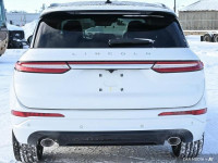 Sunroof! Let this Lincoln Corsair be your new sanctuary with its expertly crafted and mindful interi... (image 5)