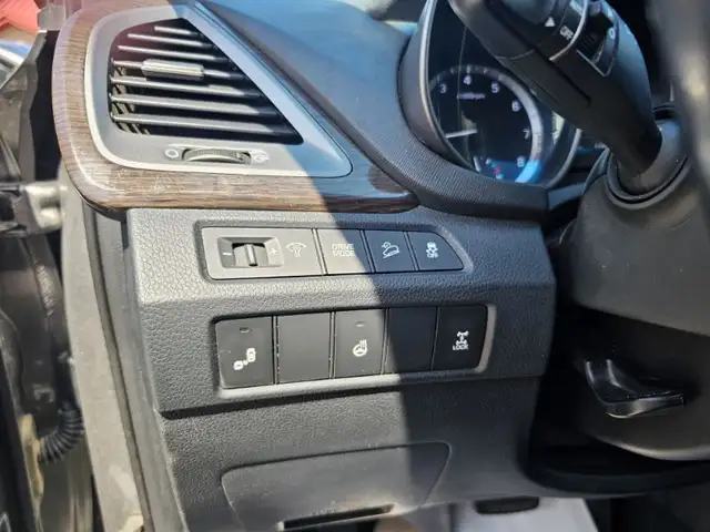 2018 HYUNDAI Santa Fe Sport SE dans Autos et camions dans Prince Albert - Image 13