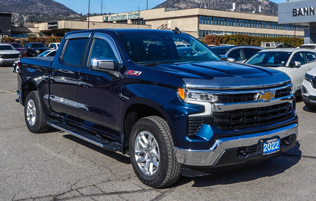 2022 Chevrolet Silverado 1500 LT 5.3L ECOTEC3 V8 | Tri-Fold T... in Cars & Trucks in Penticton - Image 3