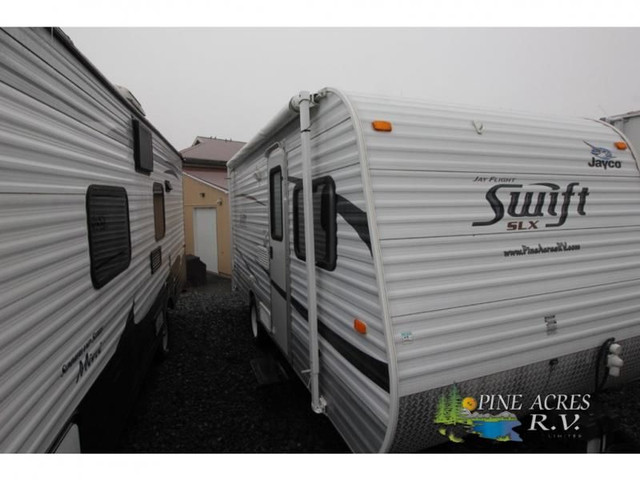 2012 Jayco Jay Flight Swift SLX 9995 in Travel Trailers & Campers in Truro