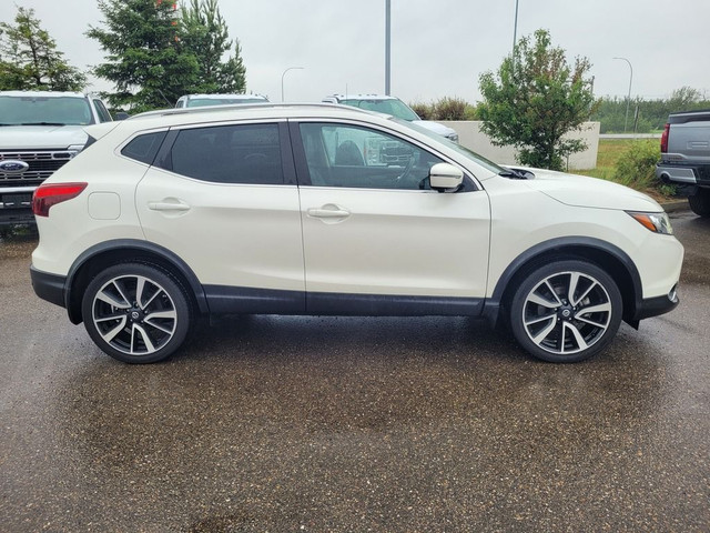 2019 Nissan Qashqai in Cars & Trucks in Strathcona County - Image 4
