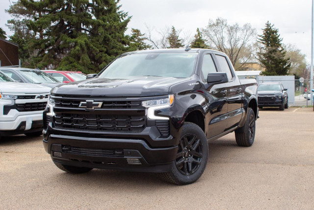2025 Chevrolet Silverado 1500 Crew RST 4WD in Cars & Trucks in Edmonton - Image 2