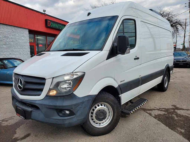  2016 Mercedes-Benz Sprinter 2500 144 High Roof *Rooftop A/C Uni in Cars & Trucks in London - Image 2