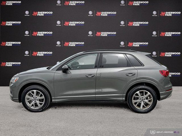 2021 Audi Q3 Komfort | HEATED SEATS AND STEERING | PANO-ROOF in Cars & Trucks in Strathcona County - Image 3