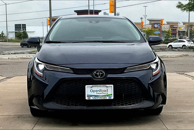 2020 Toyota Corolla 4-door Sedan LE CVT in Cars & Trucks in Mississauga / Peel Region - Image 2