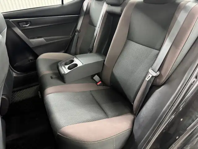 2019 Toyota Corolla LE Sièges Chauffants Écran Bluetooth Caméra  in Cars & Trucks in Shawinigan - Image 17