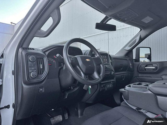  2021 Chevrolet Silverado 2500HD Custom 4WD Crew Cab in Cars & Trucks in Strathcona County - Image 4