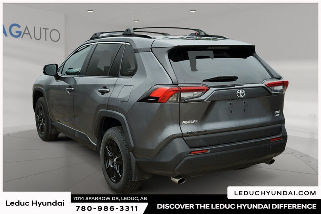 2021 Toyota RAV4 XLE 17-inch alloy wheels, Sunroof,  Roof Rails, in Cars & Trucks in Edmonton - Image 4