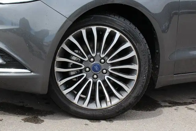 2017 Ford Fusion SE dans Autos et camions dans Calgary - Image 13