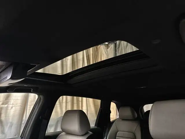 2024 Honda CR-V Hybrid Touring | Sunroof | Heated Seats in Cars & Trucks in Edmonton - Image 24
