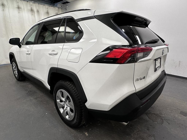 2021 Toyota RAV4 LE Heated Seats - Blind Spot Monitoring - AW... in Cars & Trucks in Lethbridge - Image 4