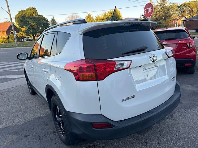 2015 Toyota RAV4 AWD 4dr Limited in Cars & Trucks in City of Toronto - Image 4