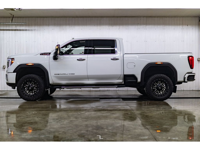 2022 GMC SIERRA 2500HD 4x4 Crew Cab Denali Diesel Leather Nav 4" in Cars & Trucks in Grande Prairie - Image 2