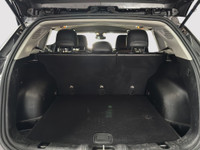 Decouvrez ce superbe Jeep Compass North 2022 gris , un VUS compact au style audacieux et aux capacit... (image 6)