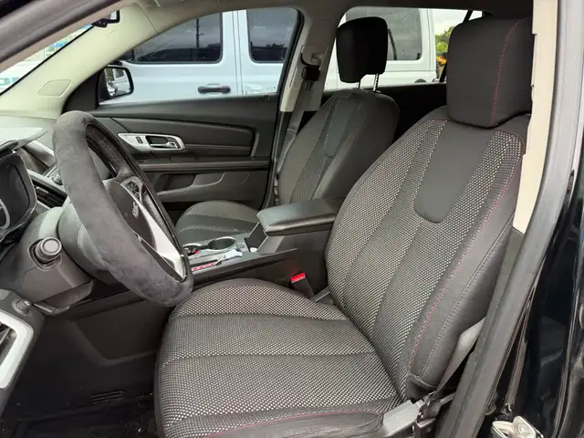 2015 GMC Terrain SLE-2 NO ACCIDENTS | AC BLOWS COLD | KEYLESS... in Cars & Trucks in London - Image 10
