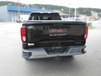 2019 GMC Sierra SLE 4x4 Crew Cab 6.5 Foot Box with 123,546km! Equipped with remote keyless entry, po... (image 3)