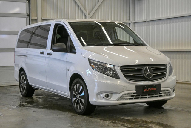 2022 Mercedes-Benz Metris 8 passagers 126 po , I4 2,0L turbo in Cars & Trucks in Sherbrooke