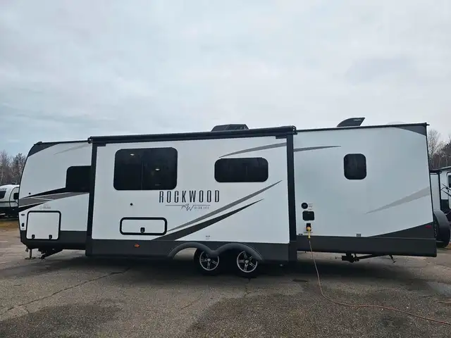 2025 Rockwood Ultra Lite 2706BH in Travel Trailers & Campers in Annapolis Valley - Image 4