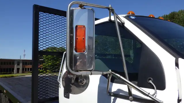2006 Ford F650 16 Foot Flat Deck in Cars & Trucks in Delta/Surrey/Langley - Image 29