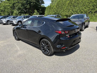 AUCUN DOSSIER DE DOMMAGE Ce Mazda3 est équipé de : GPS, Bluetooth, Cruise, PRISE USB, sièges chauffa... (image 8)