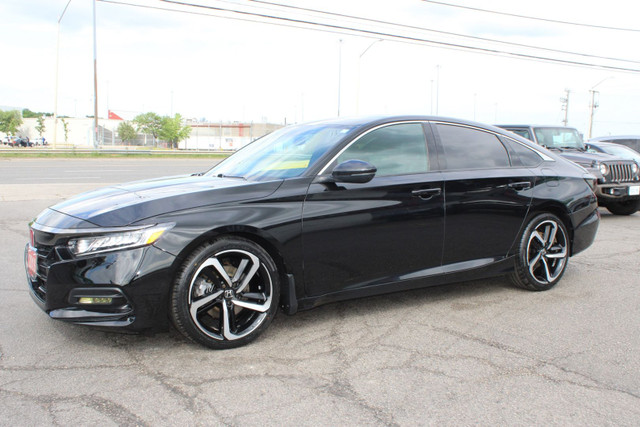 2019 Honda Accord in Cars & Trucks in Oakville / Halton Region - Image 2