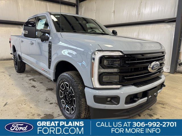 2025 Ford Super Duty F-350 SRW 4X4 CREW CAB PICKUP in Cars & Trucks in Regina