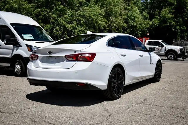 2023 Chevrolet Malibu LT • SUNROOF • HEATED SEATS • CP/AA in Cars & Trucks in Kingston - Image 4