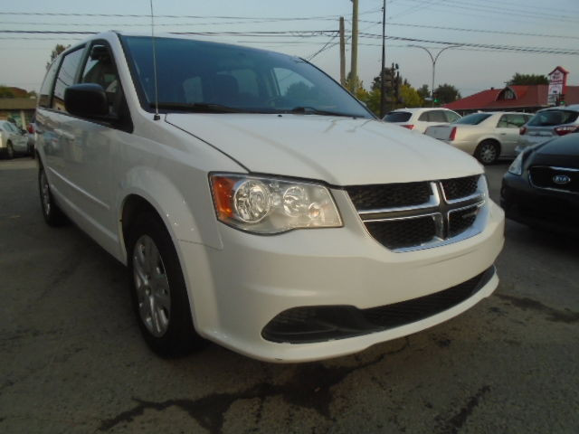 DODGE GRAND CARAVAN STOW/GO SXT 2016 ** CLEAN CARFAX ** in Cars & Trucks in Longueuil / South Shore - Image 3
