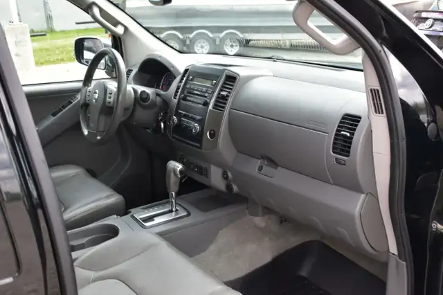 2012 Nissan Frontier dans Autos et camions dans Calgary - Image 25