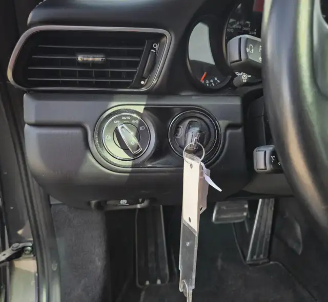 2019 Porsche 911 Carrera 4 **NO ACCIDENTS**LOW KMS**AWD**370H... in Cars & Trucks in Grande Prairie - Image 11