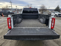Super Duty F-350 SRW XLT 4WD Crew Cab 8' Box, 18" Aluminum Wheels, 6.7L V8 turbo Diesel, 10-Speed Au... (image 4)