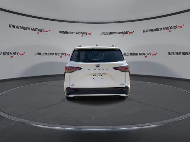 2021 Toyota Sienna XSE in Cars & Trucks in Hamilton - Image 8