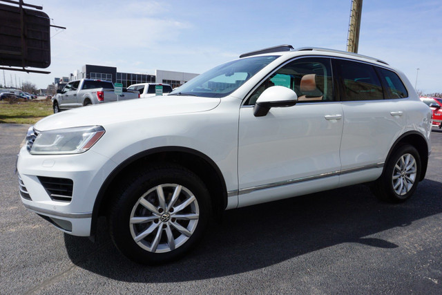 2016 Volkswagen Touareg in Cars & Trucks in Oakville / Halton Region - Image 3