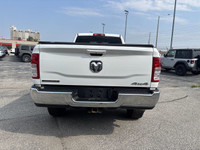 Clean Car Fax**Ram 2500**Big Horn**Crew Cab**6.4L**V8**Hemi**4x4**3.73 Rear Axle Ratio**40/20/40 Ben... (image 8)