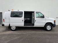 2012 Ford Econoline Cargo Van E-250 ONLY 90,000KM-DIVIDER-SHELVE