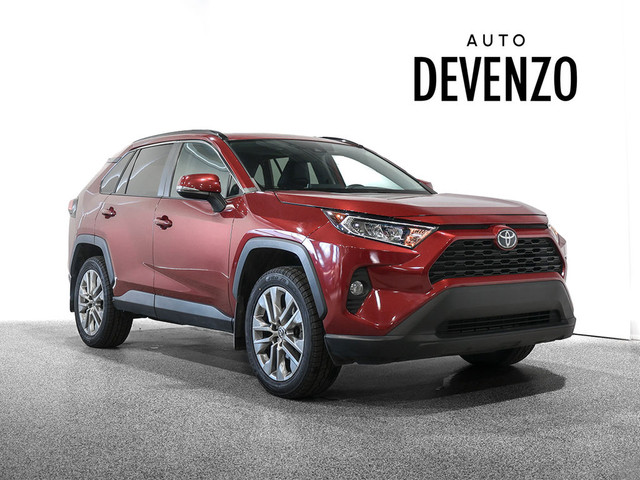  2021 Toyota RAV4 XLE AWD PREMIUM PACKAGE Leather / Sunroof in Cars & Trucks in Laval / North Shore