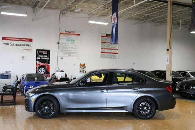 2015 BMW 3 Series 335i xDrive - M PKG|BLINDSPOT|LANEKEEP|SUNROOF in Cars & Trucks in City of Toronto - Image 3
