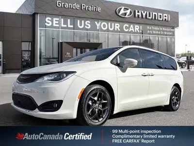 Command attention wherever you go in this 2020 Chrysler Pacifica Limited minivan, boasting a luxurio...