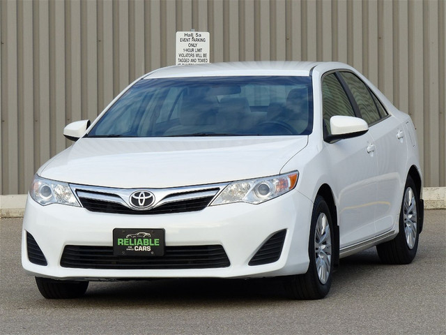 2014 Toyota Camry LE | Back Cam | Winter Tires | Carfax Availabl in Cars & Trucks in Mississauga / Peel Region