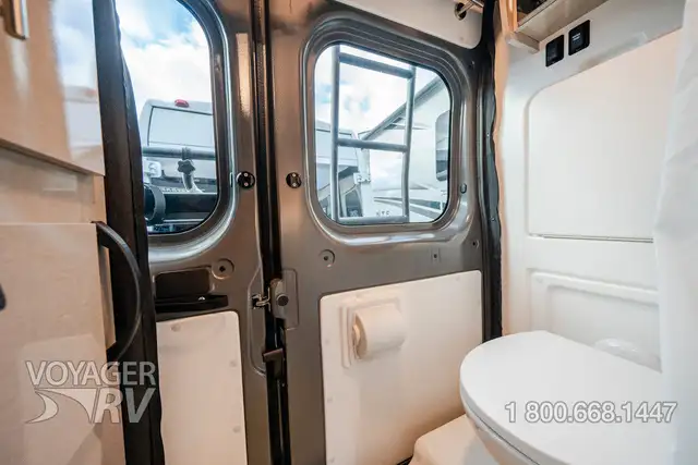2025 Winnebago Travato 59K in RVs & Motorhomes in Kelowna - Image 13