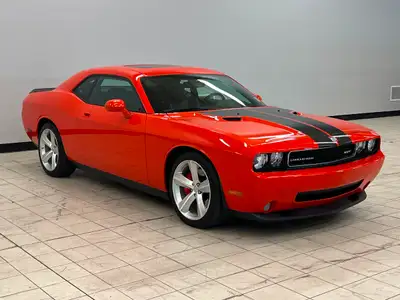 Sunroof, Leather Seats, Touchscreen Media Centre, Bluetooth - A true American muscle car with timele...