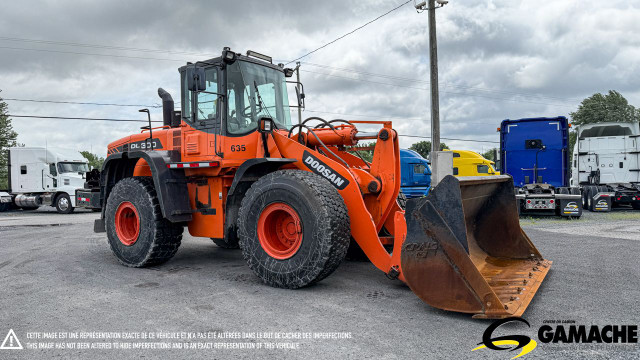 2011 DOOSAN DL300 WHEEL LOADER in Heavy Trucks in Chilliwack - Image 4