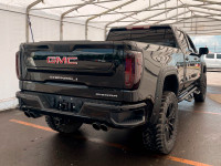 À voir! / Come see it! TRÈS BIEN ÉQUIPÉ / VERY WELL EQUIPPED. Version Denali Crew 4x4 avec Moteur V8... (image 8)
