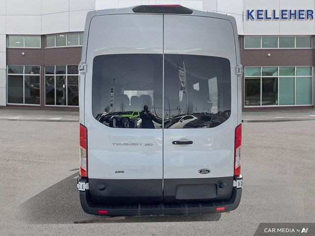 2022 Ford Transit Passenger Wagon T350 | 10 Passenger | Clean in Cars & Trucks in Brandon - Image 4