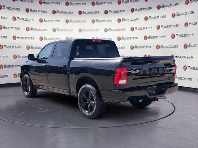  2021 Ram 1500 Classic Express Crew Cab / Heated seats / Back up in Cars & Trucks in Calgary - Image 4