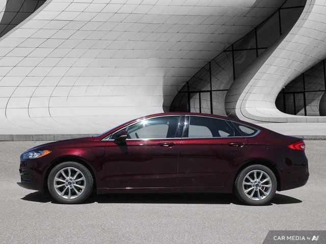 2017 Ford Fusion SE in Cars & Trucks in London - Image 2