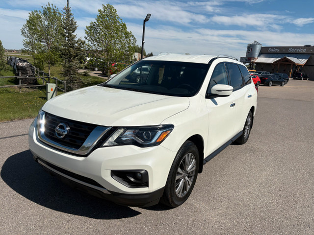 2020 Nissan Pathfinder SV  AWD Minor Hail Damage in Cars & Trucks in Calgary - Image 2