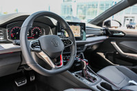 Nouvel Arrivage! La Volkswagen Jetta GLI 2025 incarne l’équilibre parfait entre performance sportive... (image 8)