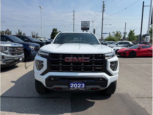 2023 GMC Canyon AT4- 2 Inch Factory Lift | Sunroof in Cars & Trucks in Markham / York Region - Image 2