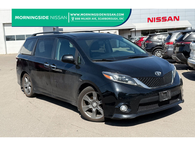 2017 Toyota Sienna SE 8 Passenger | FWD | CD Player | AM/FM Radi in Cars & Trucks in City of Toronto
